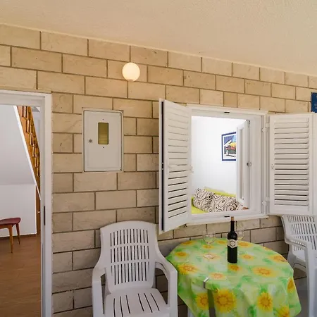 Jasenka * Trstenik (Dubrovnik-Neretva)